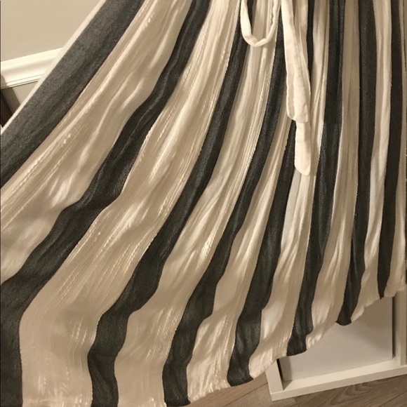 Lily Stripe Set in Ivory & Black Combo - Picture 7 of 10